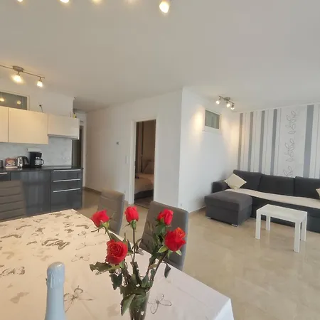 Jenna - Sindy Apartman