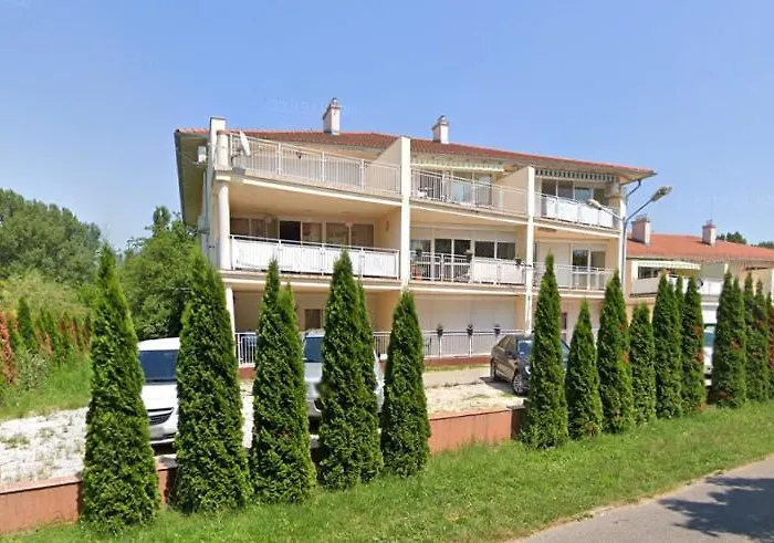 Jenna - Sindy * Balatonszarszo